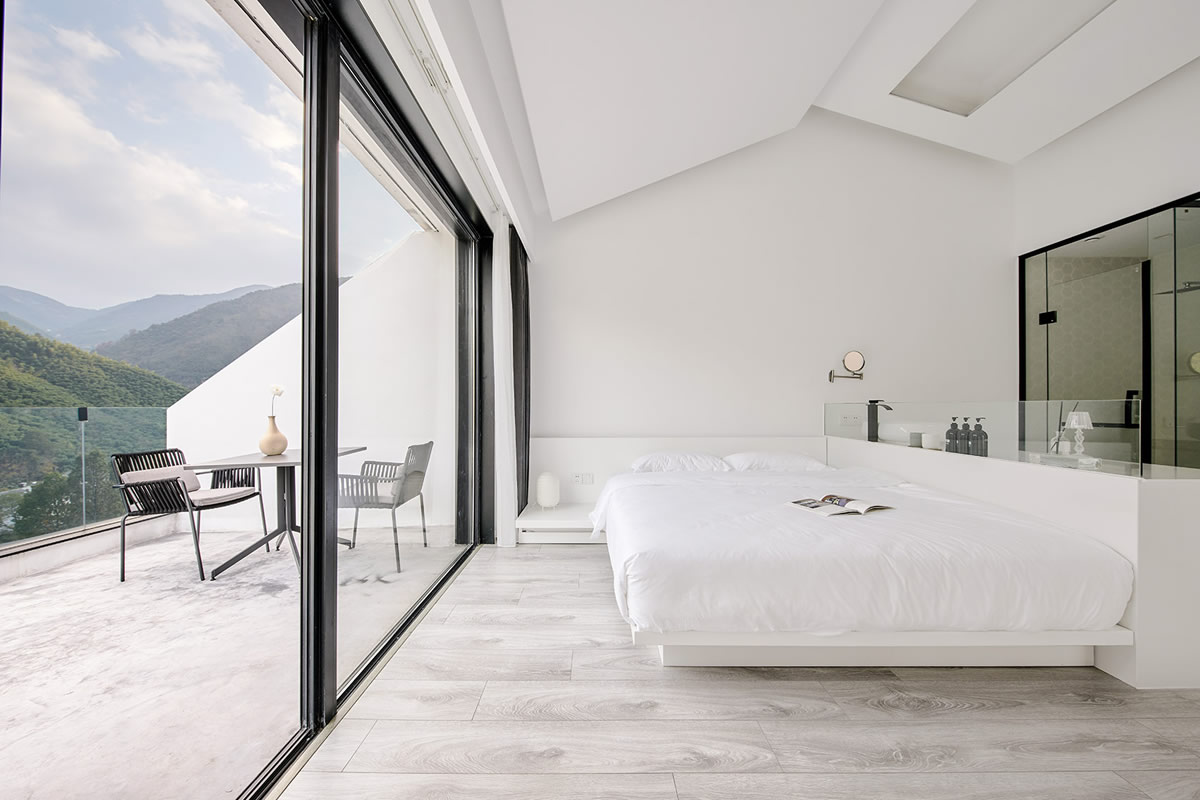 六安民宿----&ldquo;超白&rdquo;客房：現(xiàn)代風格民宿裝修設(shè)計